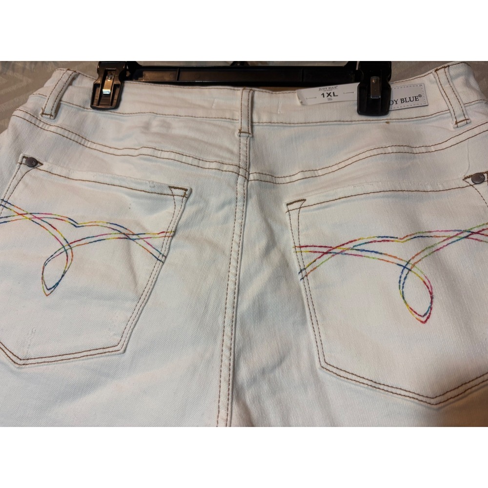 Judy Blue White Mid Rise Frayed Hem Denim Shorts Rainbow‎ Stitching Size 1XL - Picture 9 of 10